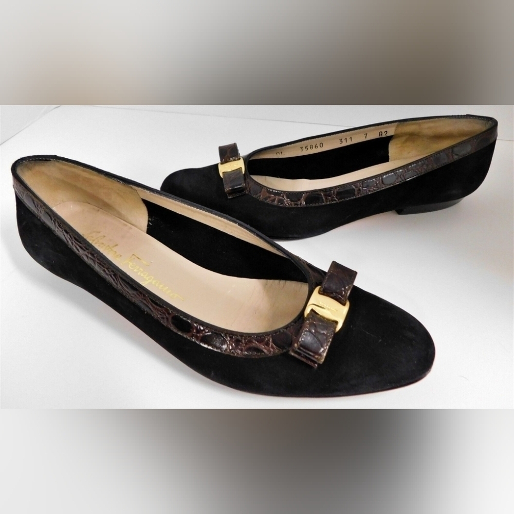 Salvatore Ferragamo Vara Black Suede Brown Croc Leather Bow Pumps Designer Shoes